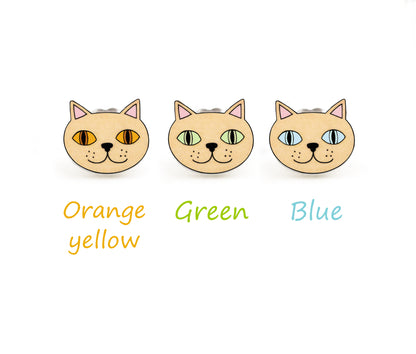 Beige Cream British Shorthair Cat Pin